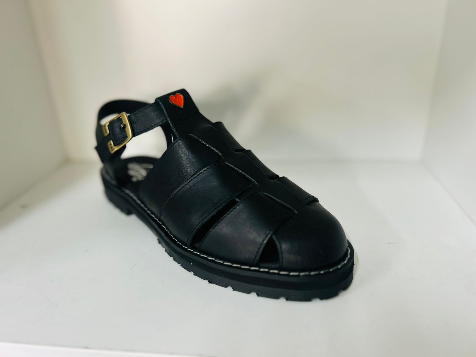 Ganda Ganda Sandal