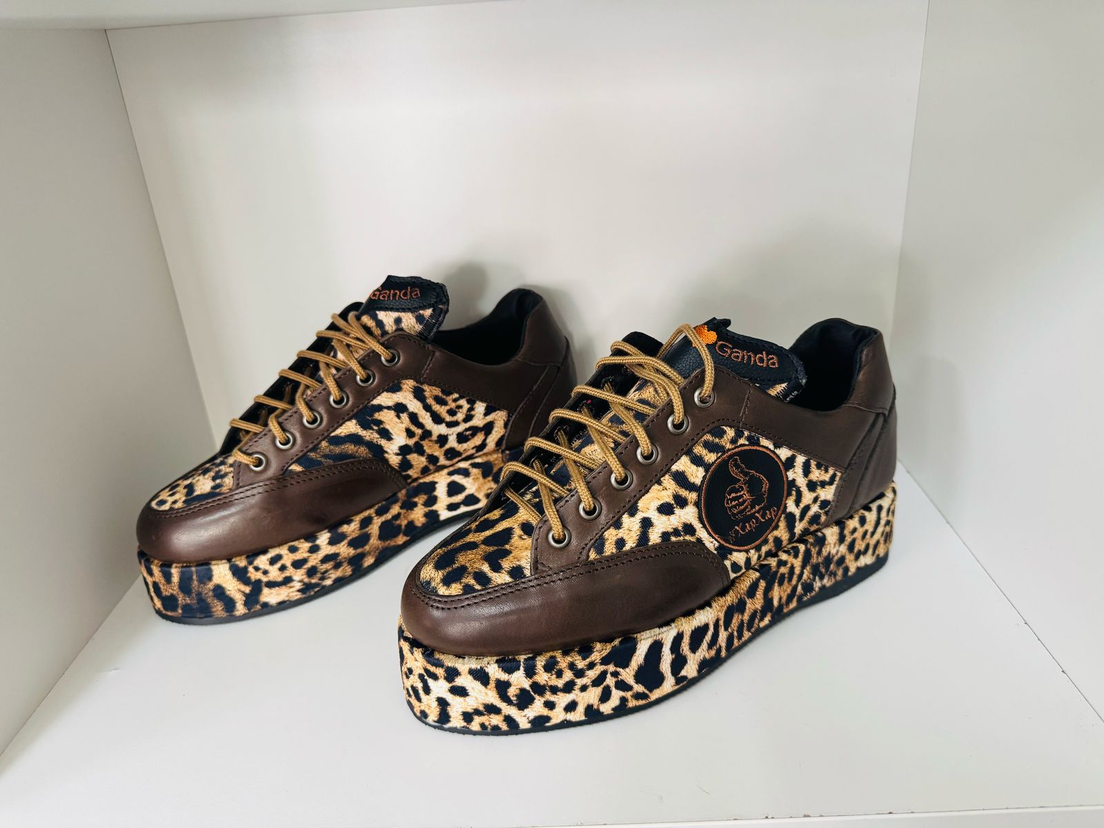 Ganda Ganda - Leopard High
