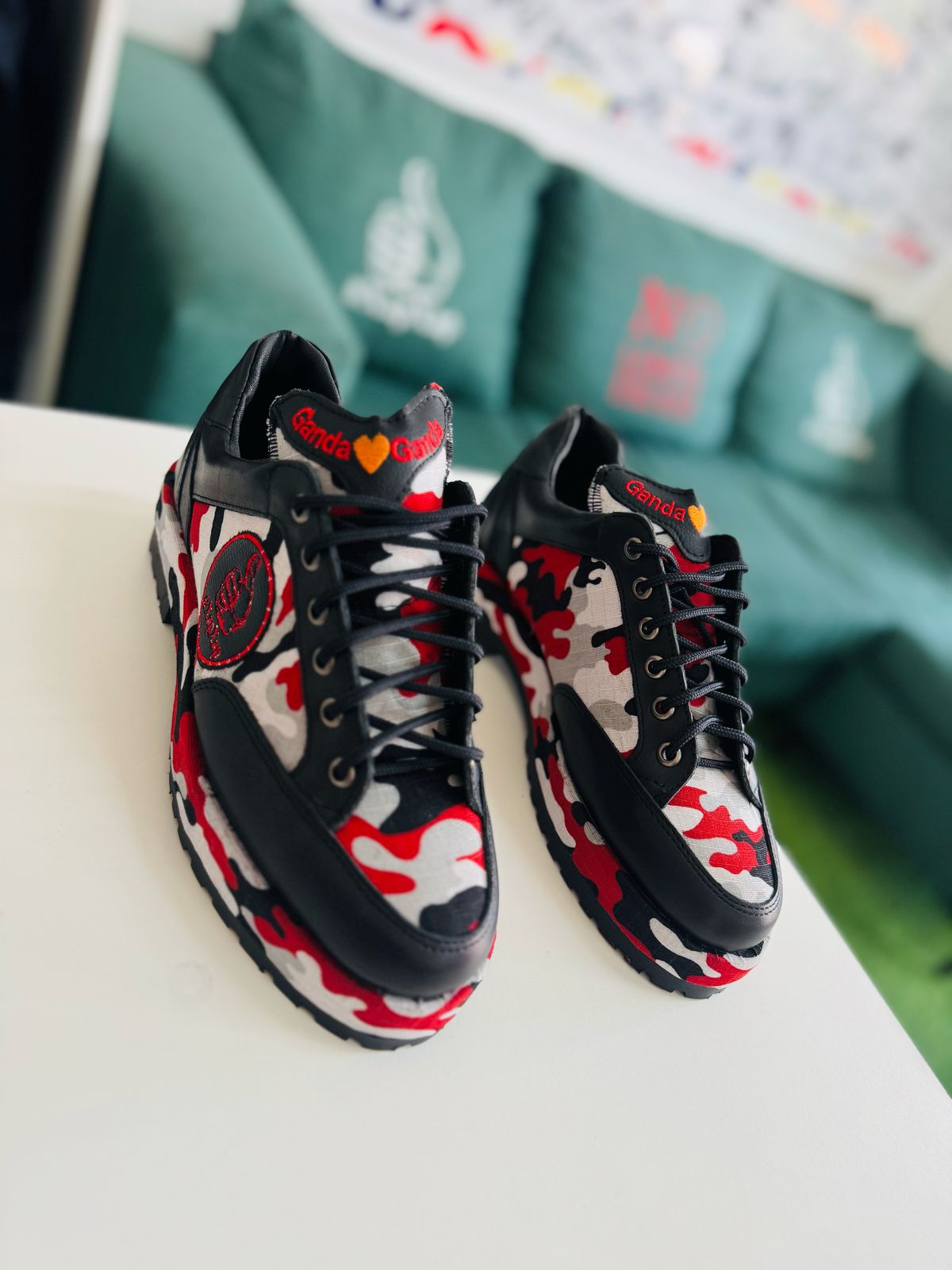 Ganda Ganda - Army Red & Black Low
