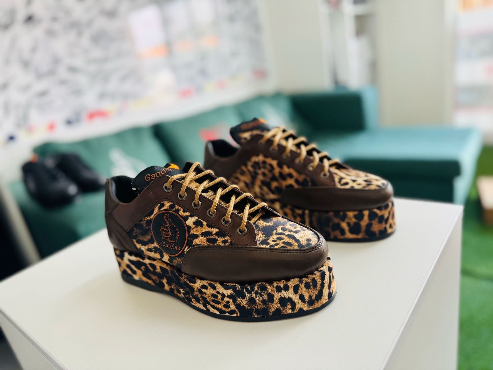 Ganda Ganda - Leopard High