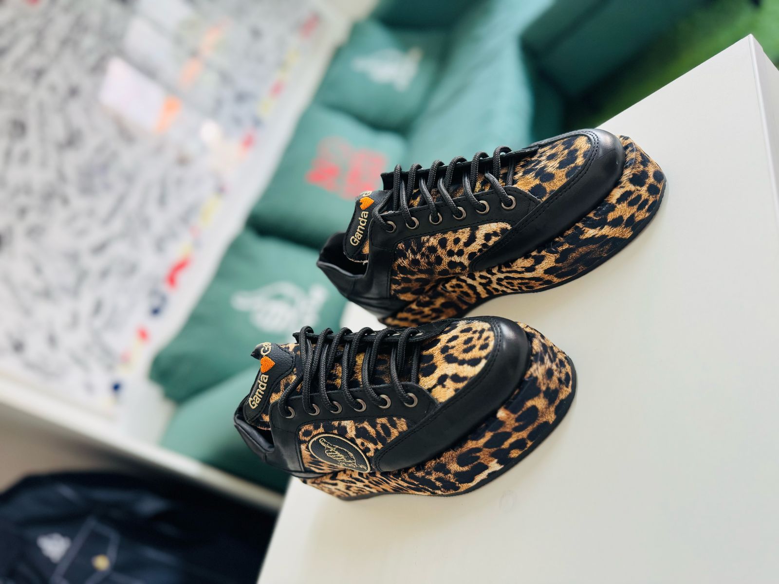 Ganda Ganda - Black Leopard High
