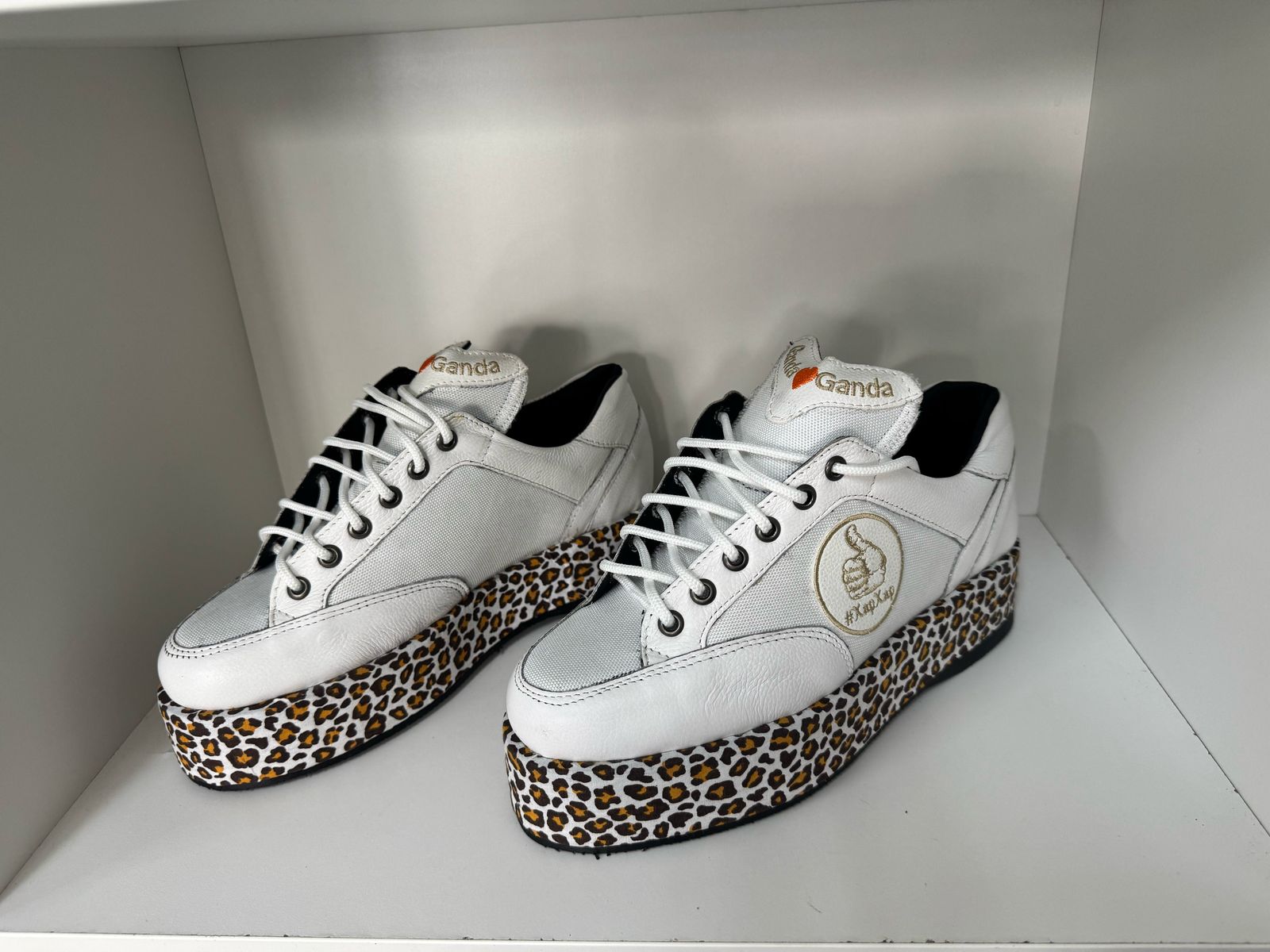 Ganda Ganda - Leopard White High
